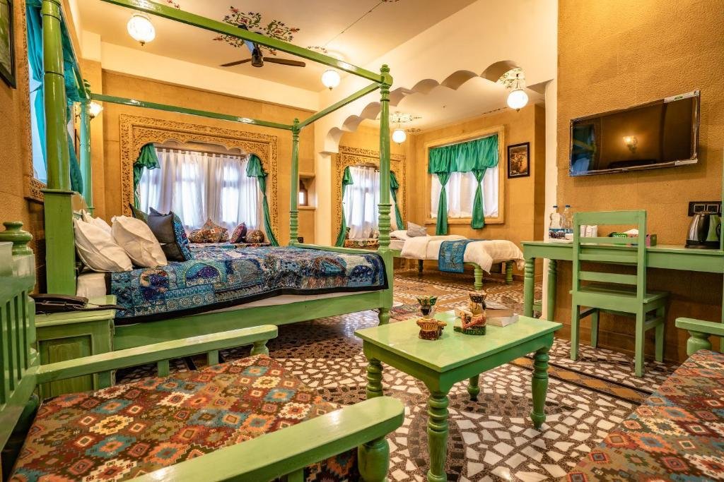 Tripli Hotels Prithvi Haveli x Solis Nature