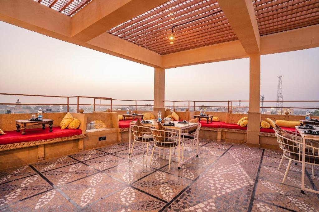 Tripli Hotels Prithvi Haveli x Solis Nature