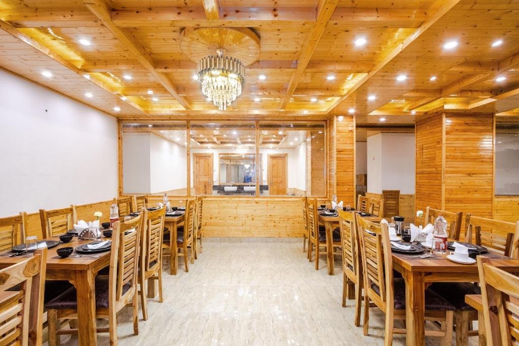 Tripli Hotels Namaste Manali x Solis Nature