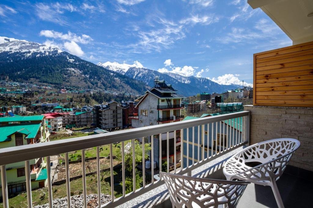 Tripli Hotels Meraki Khang Manali x Solis Nature