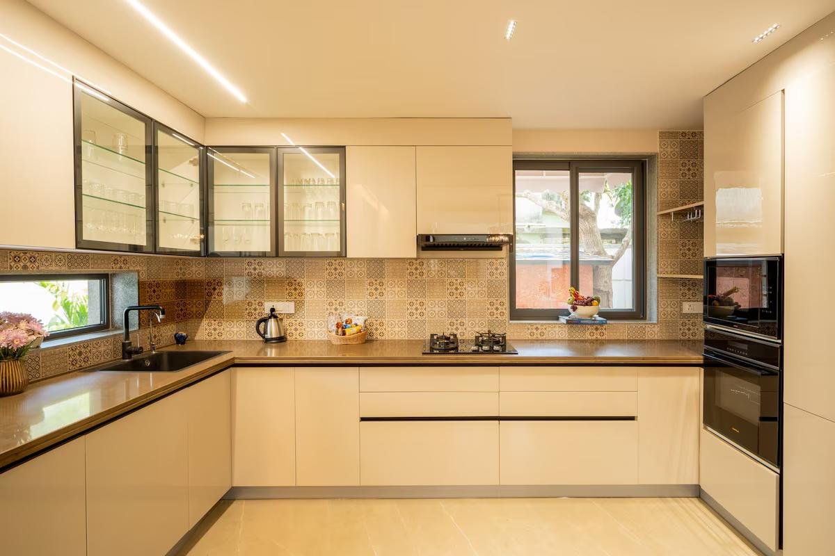 ELIVAAS Cloud 7 Tropical (Villa No 6) x Solis Nature