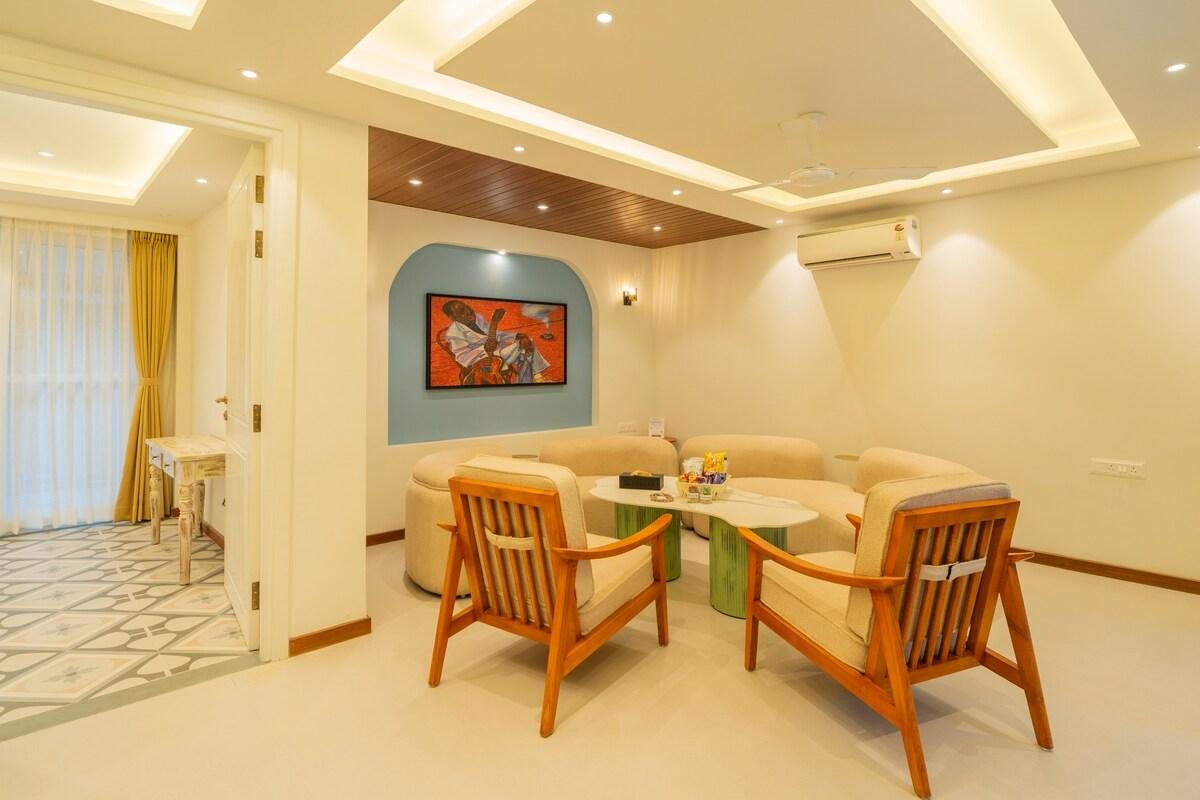 ELIVAAS Solace Teal 5 bhk x Solis Nature