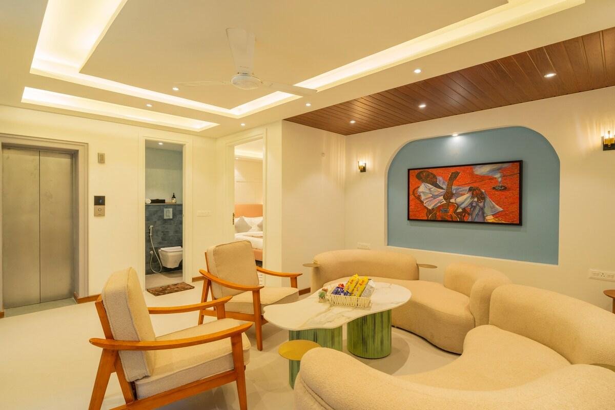 ELIVAAS Solace Teal 5 bhk x Solis Nature