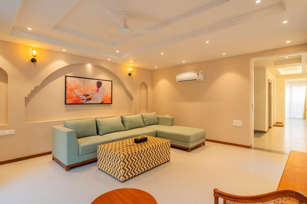 ELIVAAS Solace Teal 5 bhk x Solis Nature