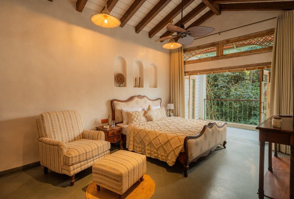 3-BHK Escape W/Pool, Steam Room x Solis Nature