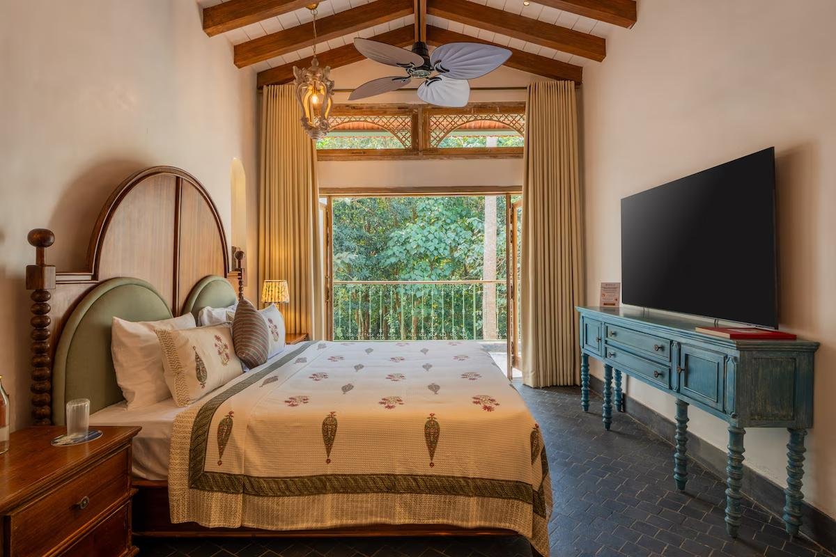 3-BHK Escape W/Pool, Steam Room x Solis Nature