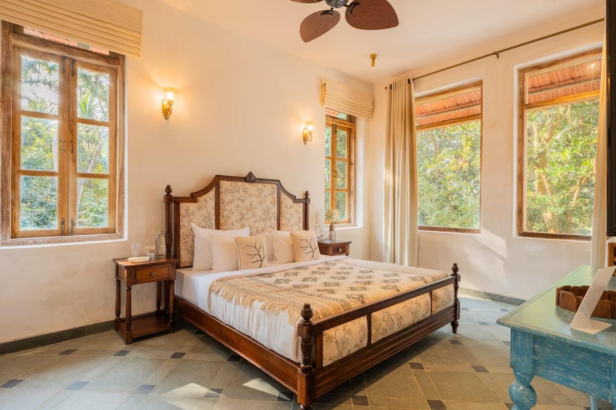 3-BHK Escape W/Pool, Steam Room x Solis Nature