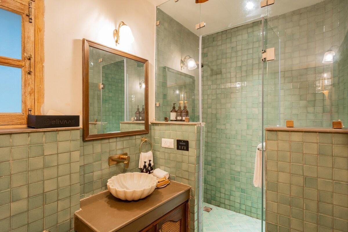 3-BHK Escape W/Pool, Steam Room x Solis Nature