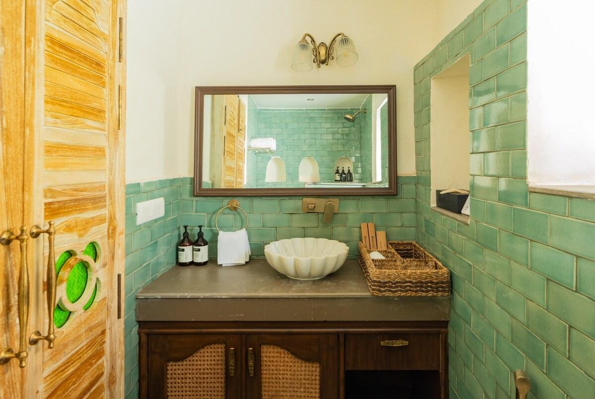 3-BHK Escape W/Pool, Steam Room x Solis Nature