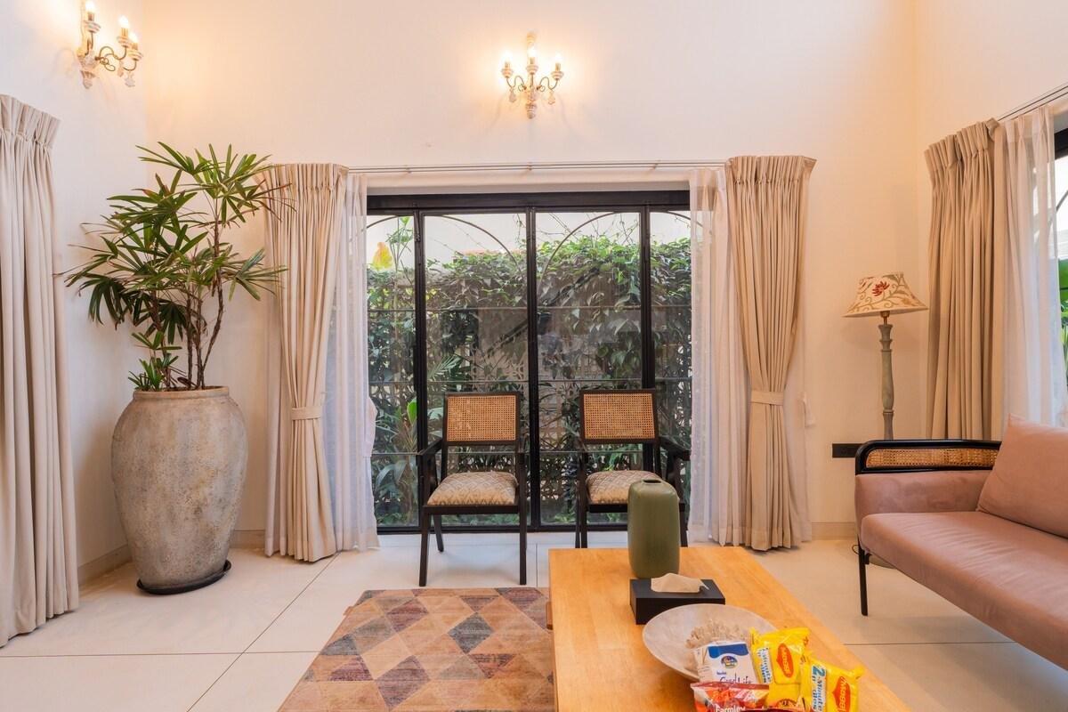 The Luxe 2 bhk Villa: Pvt Pool, breakfast & Beach x Solis Nature