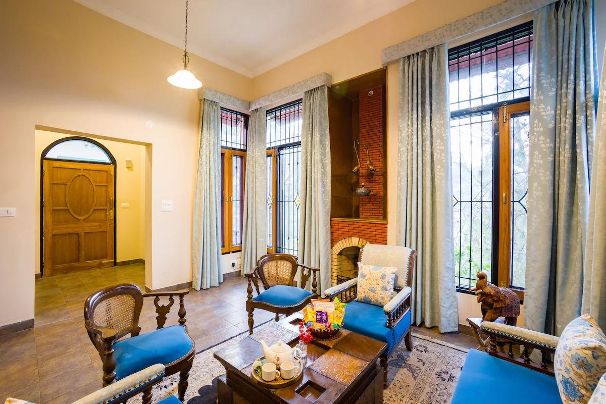 Alaya Stays Mehar Villa     3 bhk kasauli x Solis Nature