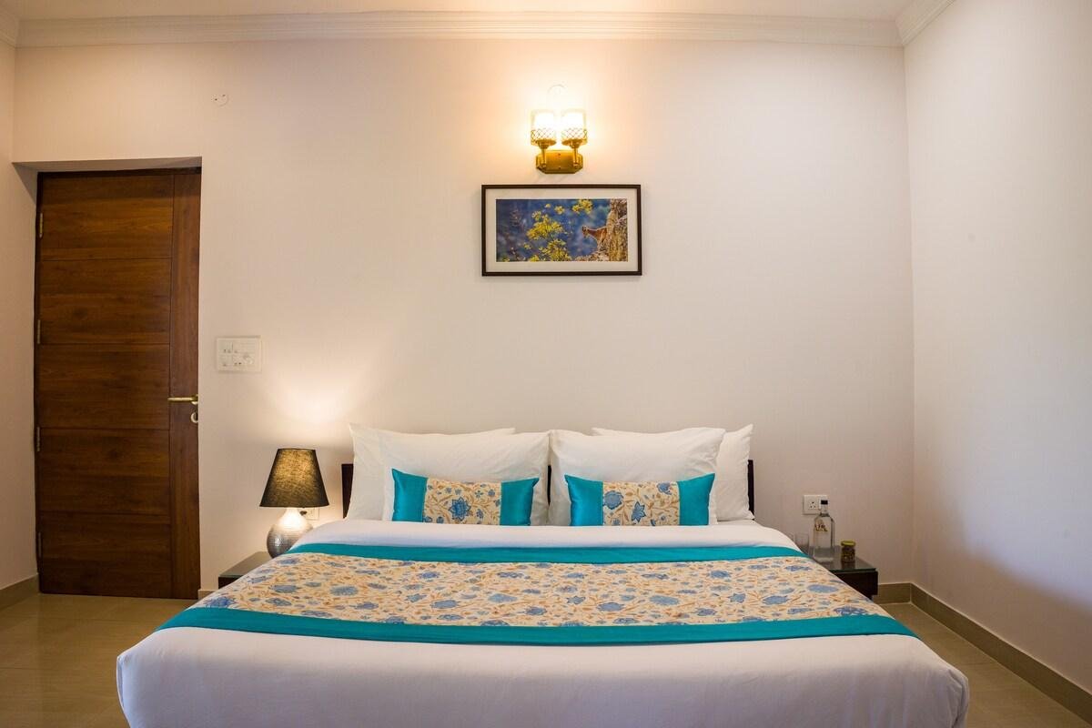 Alaya Stays Captain Nest   3 bhk x Solis Nature