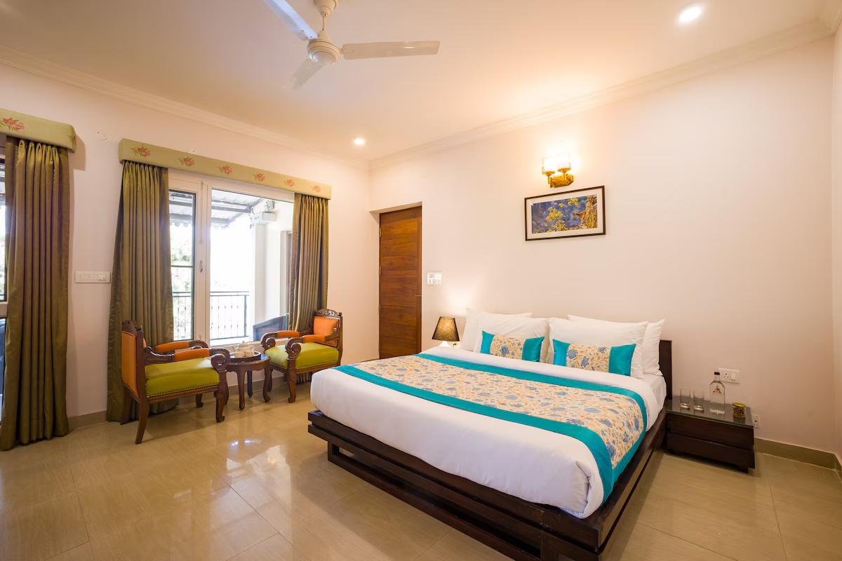 Alaya Stays Captain Nest   3 bhk x Solis Nature