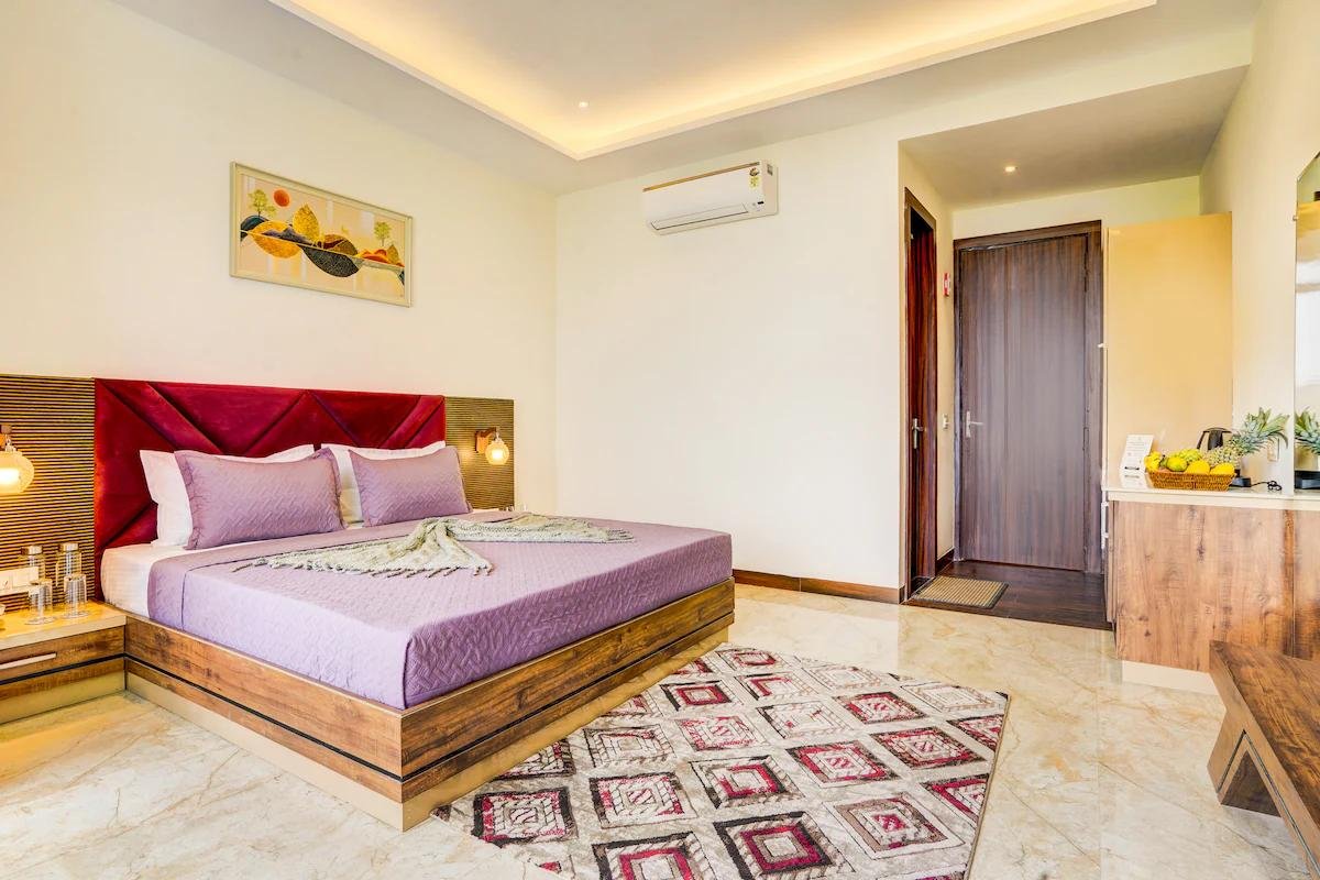 Alaya Stays Serene Woods (without balcony) x Solis Nature