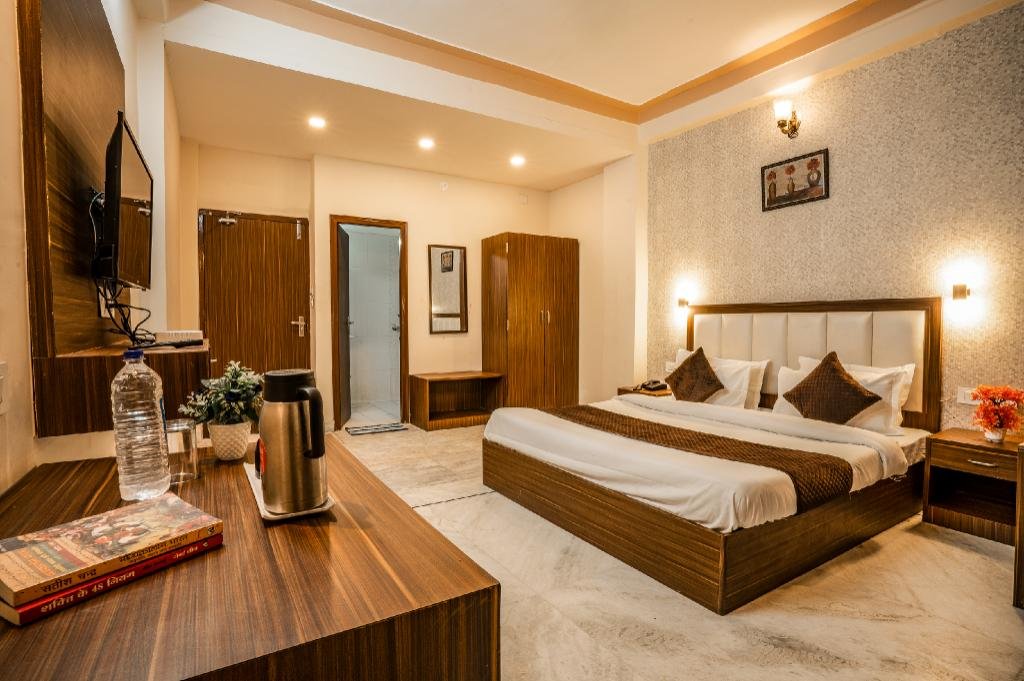 Tripli Udaipur x Solis Nature