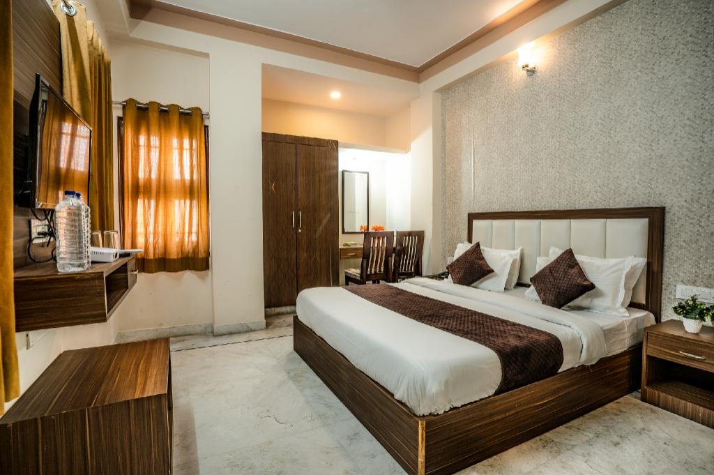 Tripli Udaipur x Solis Nature