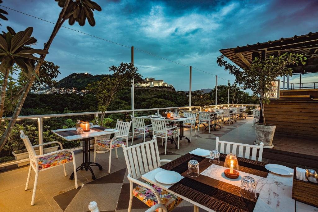 Tripli Hotels Shambhu Villas x Solis Nature