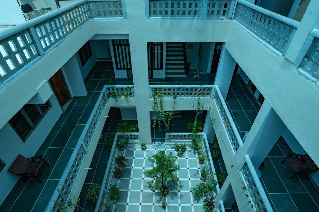 Tripli Hotels Shiv Villas x Solis Nature