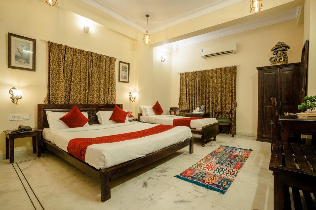Tripli Hotels Shiv Villas x Solis Nature