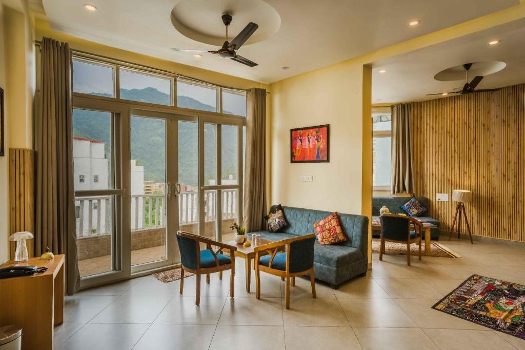 Tripli Hotels Ayushman Retreat x Solis Nature
