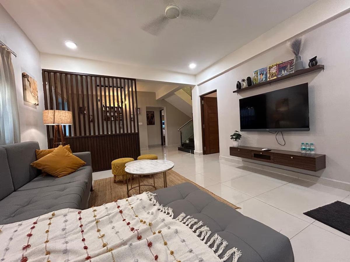 Lux Home - 4BHK Villa in Anjuna with Common Pool x Solis Nature