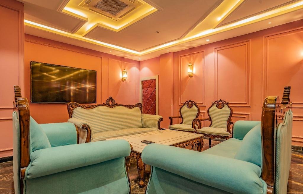 Tripli Hotels White Manor x Solis Nature