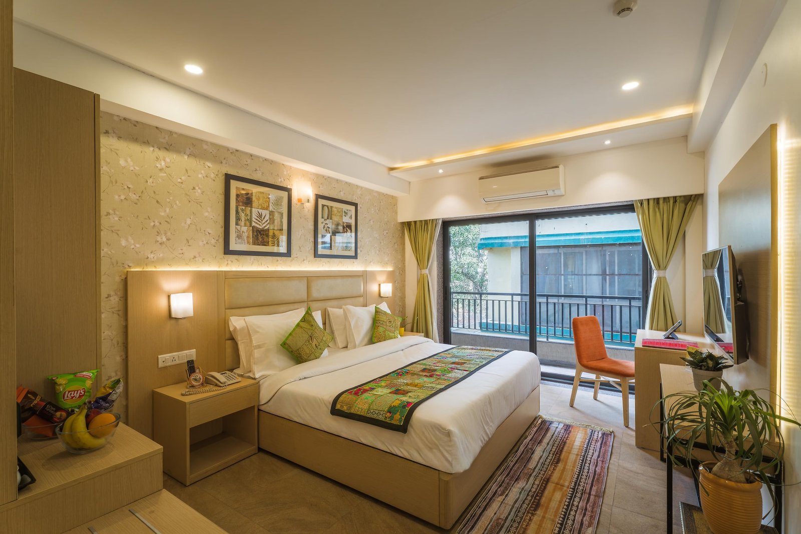 Tripli Hotels Shaurya Residency x Solis Nature