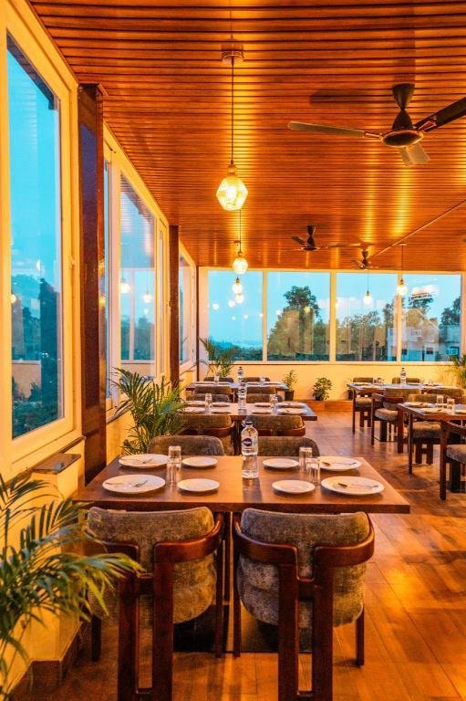 Tripli Hotels Ganga Heaven Rishikesh - Laxman Jhula x Solis Nature