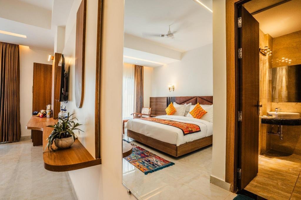 Tripli Hotels Ganga Heaven Rishikesh - Laxman Jhula x Solis Nature