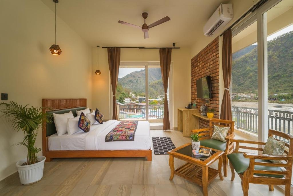 Tripli Hotels Sukritham x Solis Nature