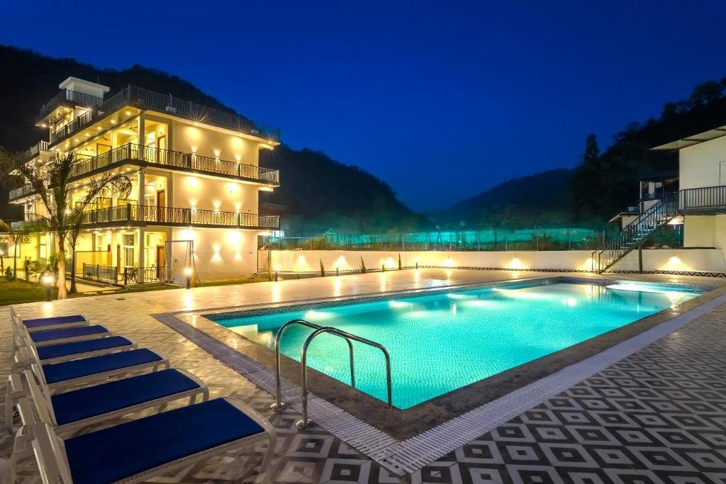 Tripli Hotels Lavanya Hills x Solis Nature