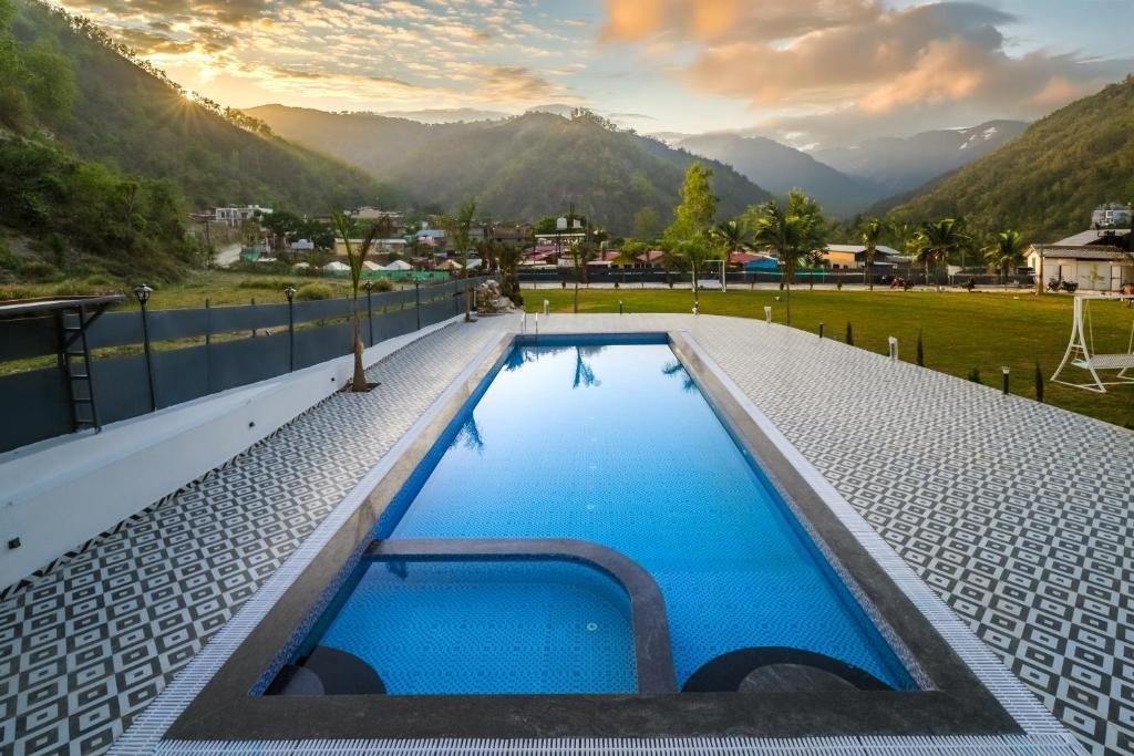 Tripli Hotels Lavanya Hills x Solis Nature