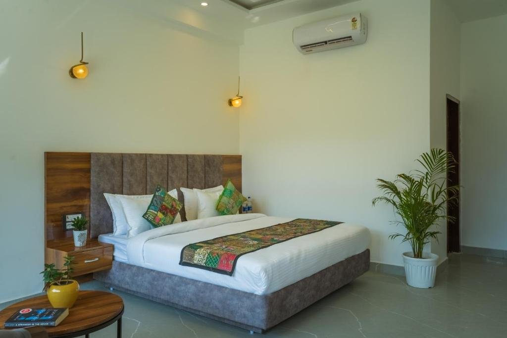 Tripli Hotels Lavanya Hills x Solis Nature