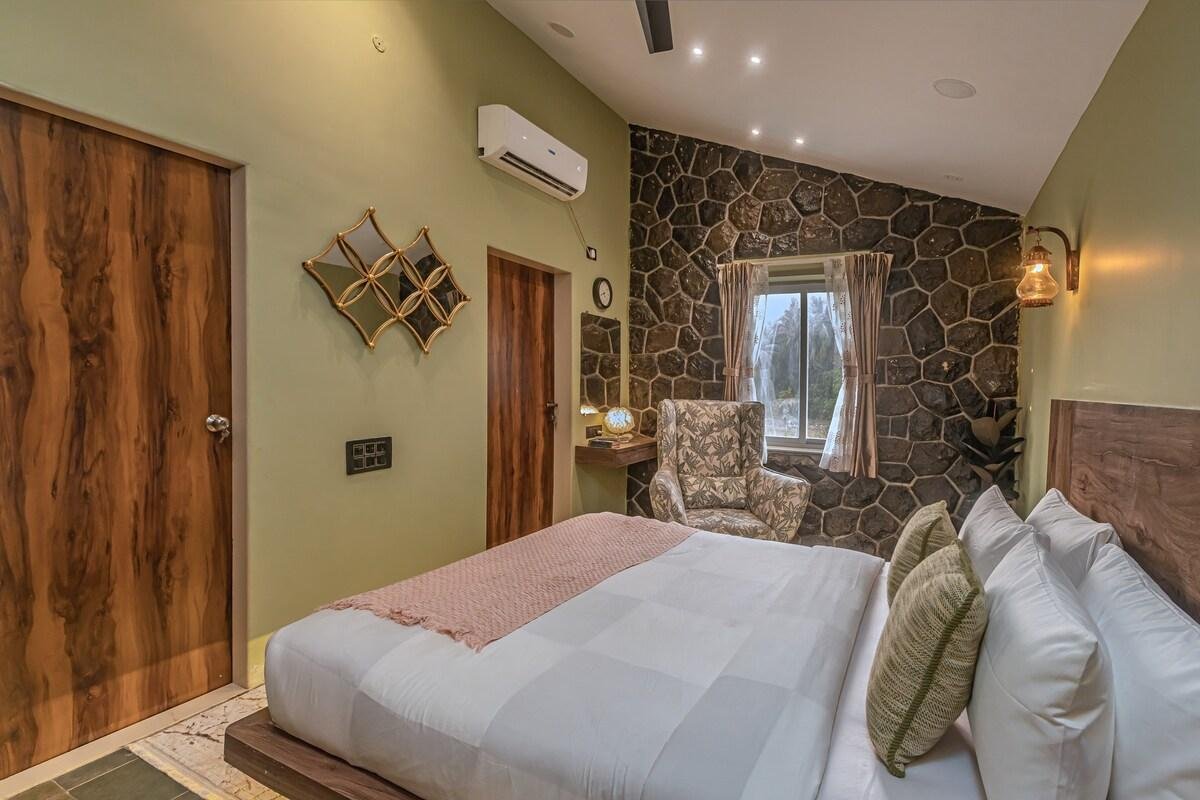 ELIVAAS Moonlit Retreat 3 bhk x Solis Nature