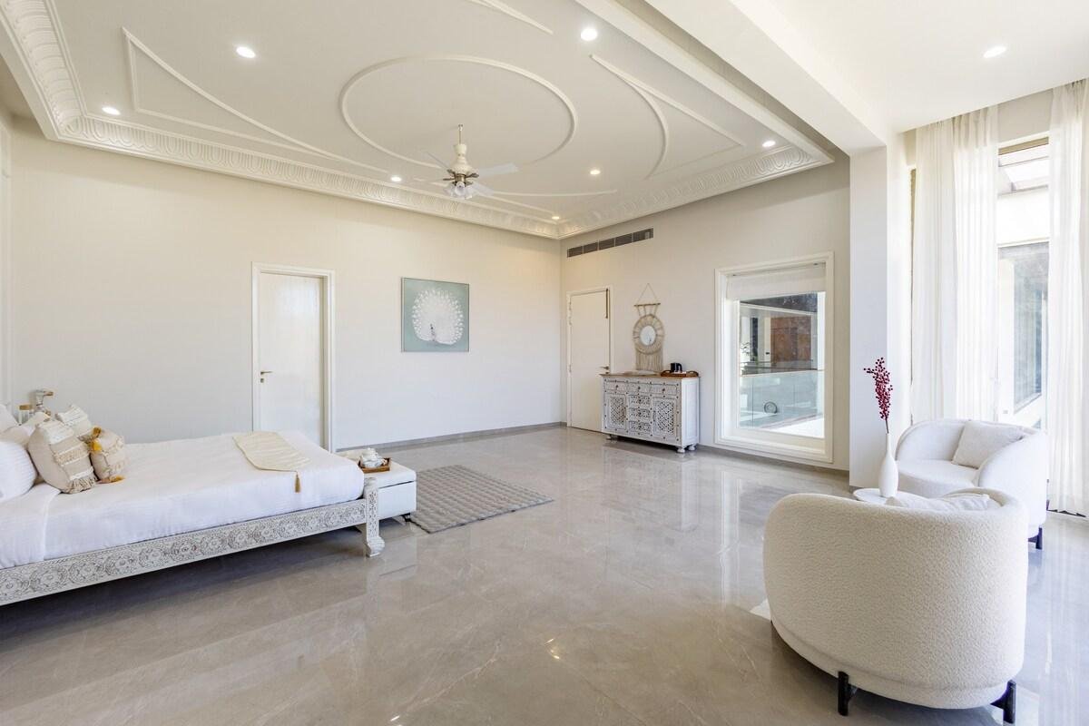 ELIVAAS privé Kvanya Mansion 5bhk x Solis Nature
