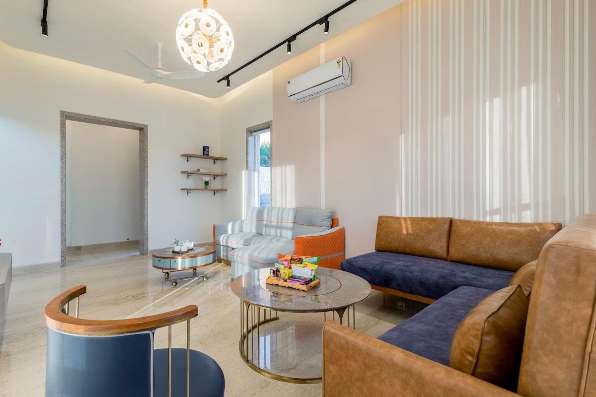 ELIVAAS Elite Sereno     4bhk x Solis Nature