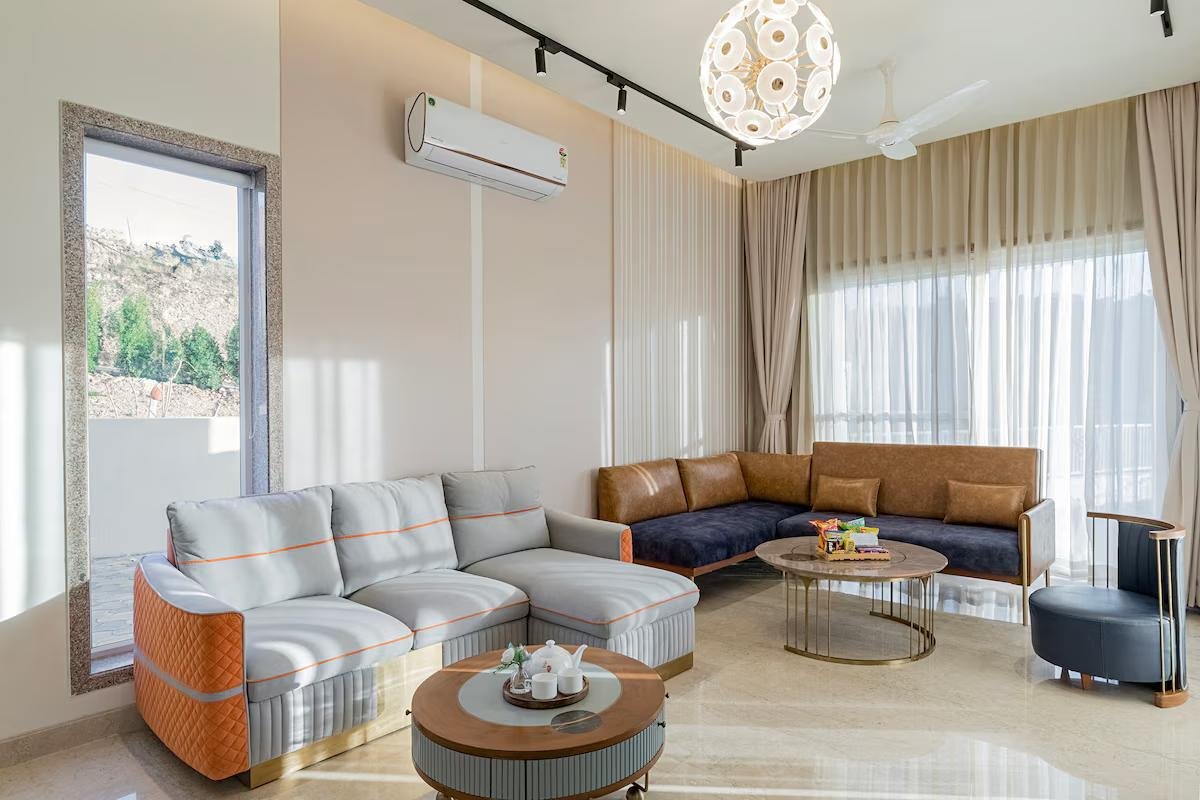 ELIVAAS Elite Sereno     4bhk x Solis Nature