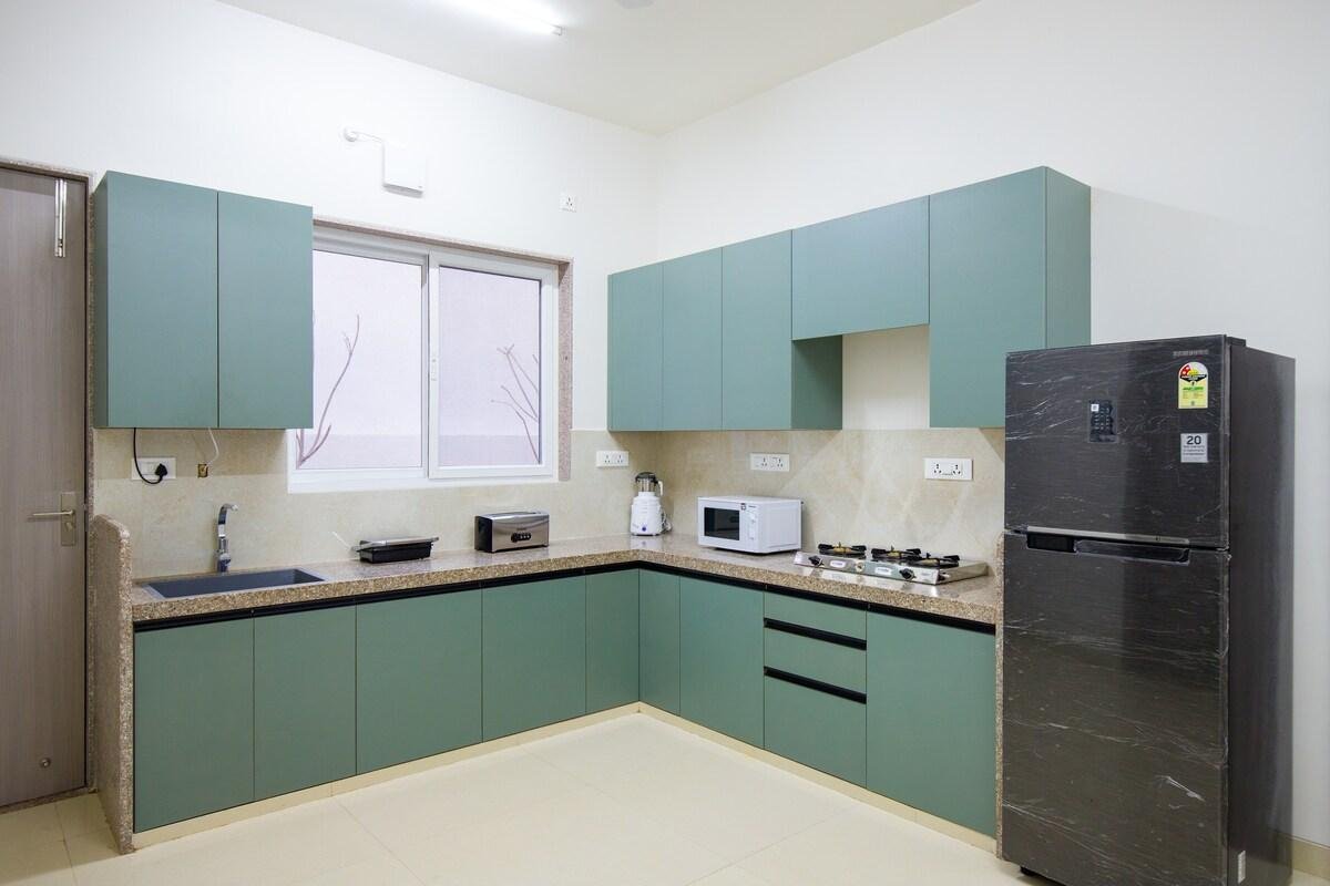 ELIVAAS Elite Sereno     4bhk x Solis Nature