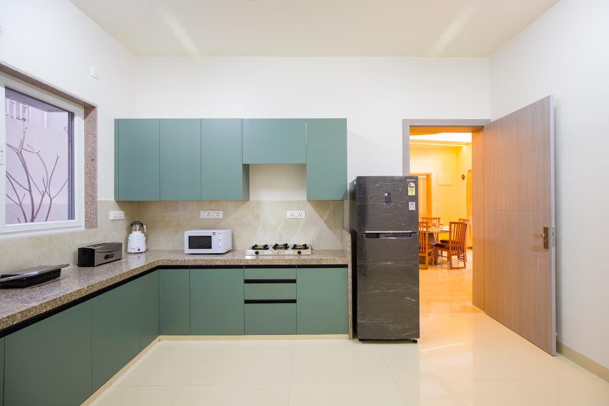 ELIVAAS Elite Sereno     4bhk x Solis Nature