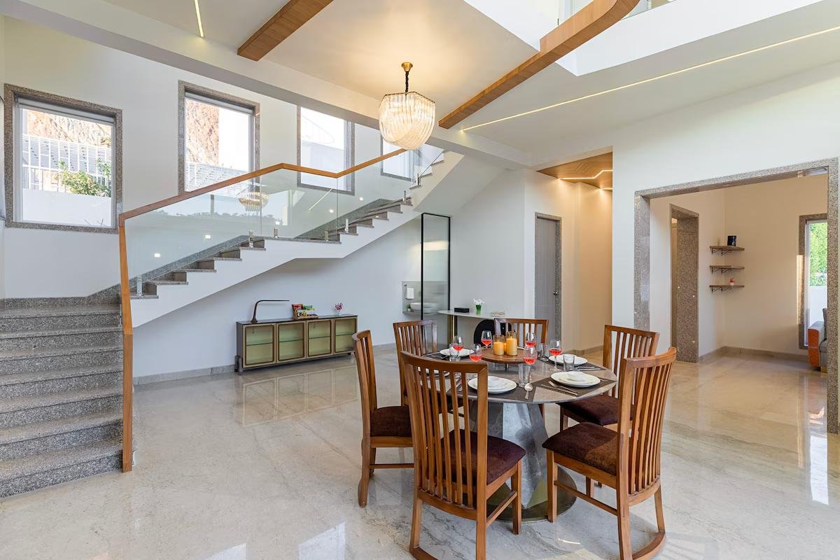 ELIVAAS Elite Sereno     4bhk x Solis Nature