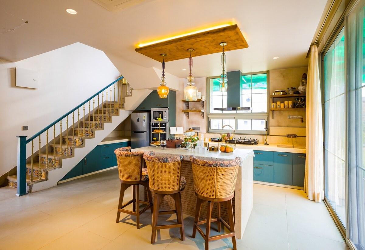 ELIVAAS Noah's Ark    3BHK x Solis Nature