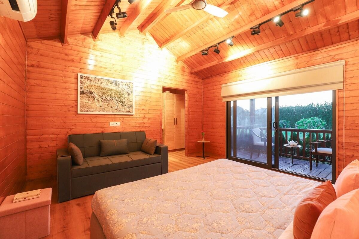 ELIVAAS Riveira Hills    3BHK x Solis Nature