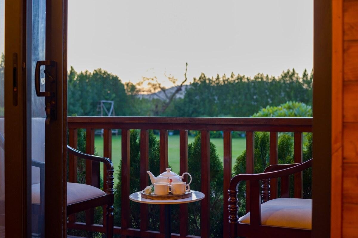 ELIVAAS Riveira Hills    3BHK x Solis Nature
