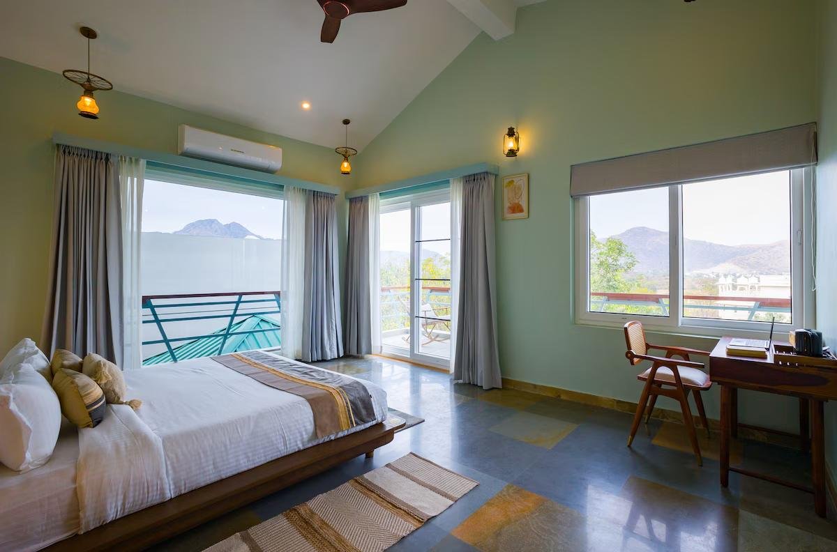 ELIVAAS Festiva Mansion     3Bhk x Solis Nature