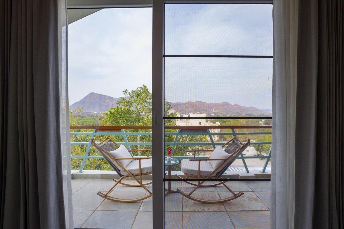 ELIVAAS Festiva Mansion     3Bhk x Solis Nature