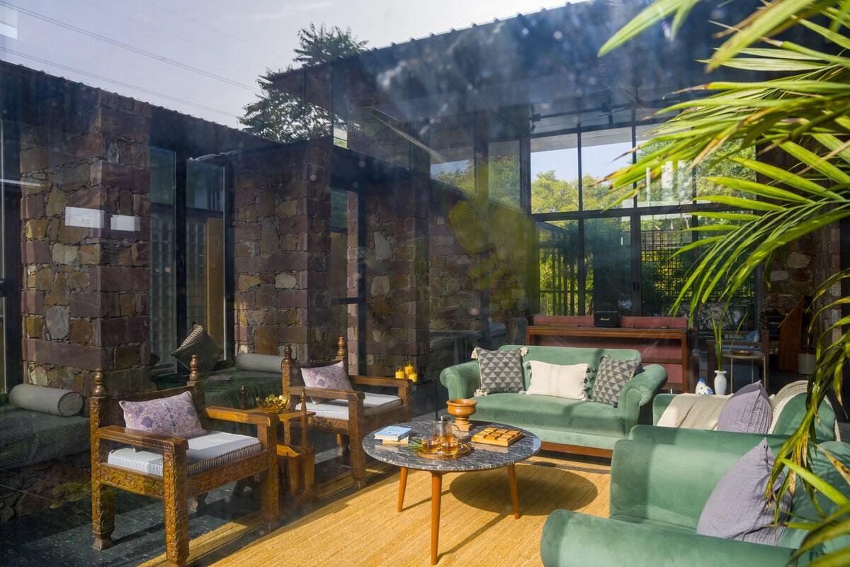 The Artistic Veranda 4-BHK Villa W/ Garden & Pond x Solis Nature