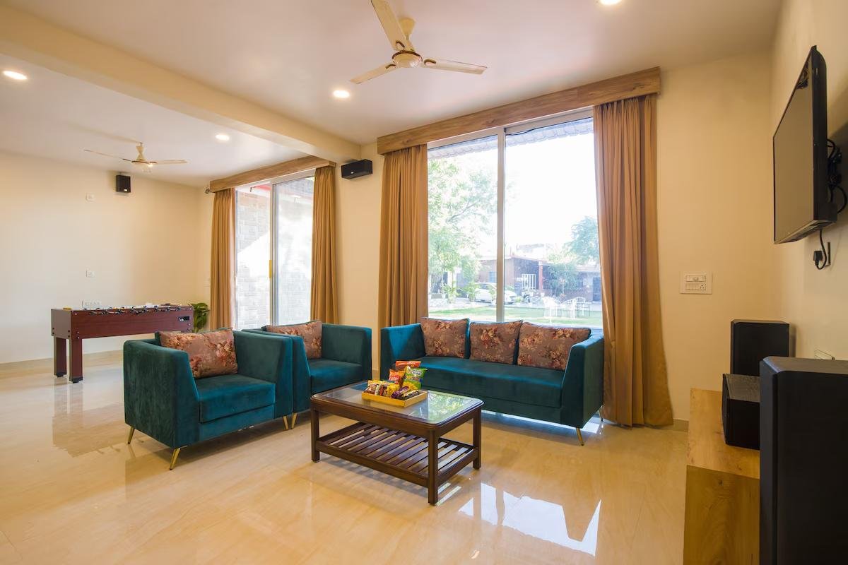 Alaya Stays Roohmon's Farm 5bhk x Solis Nature