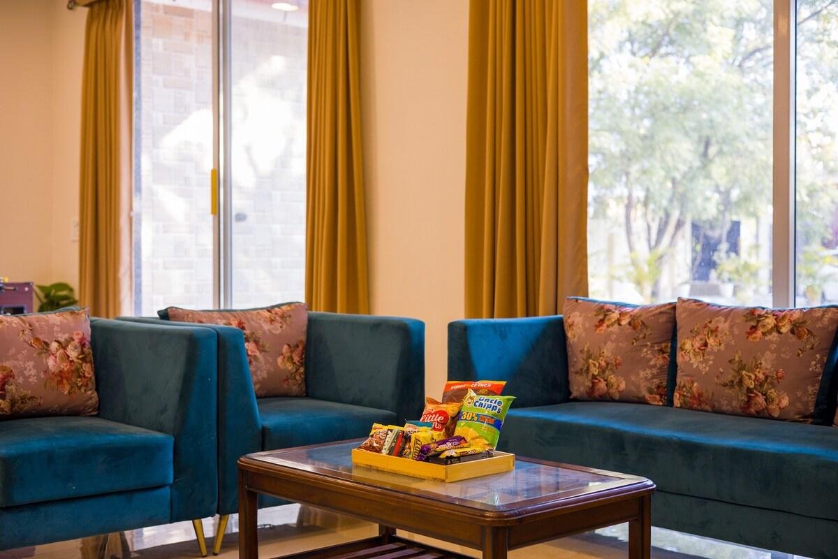 Alaya Stays Roohmon's Farm 5bhk x Solis Nature