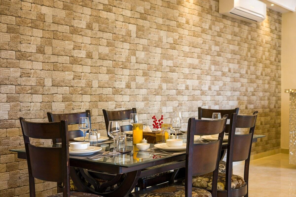 Alaya Stays Roohmon's Farm 5bhk x Solis Nature
