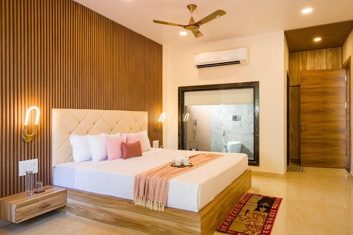 Alaya Stays Roohmon's Farm 5bhk x Solis Nature